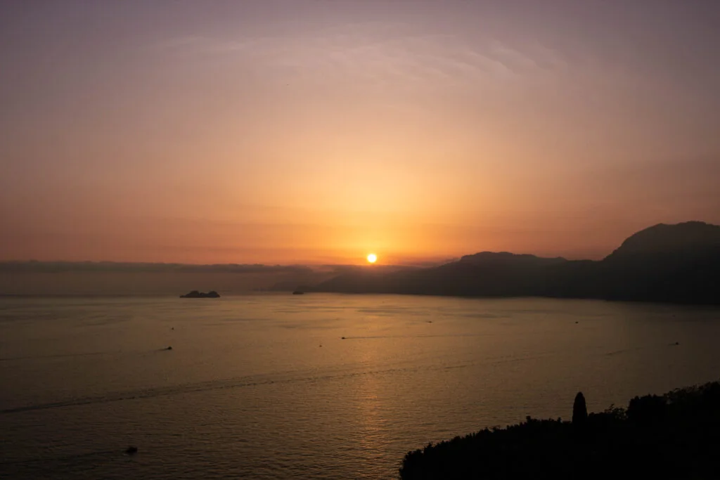 普萊伊亞諾 (Praiano) 最棒的阿瑪菲日落地點