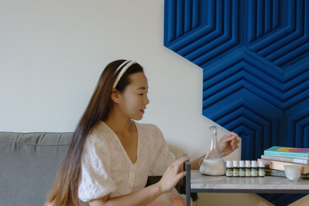 草本真情擴香儀 安神舒壓單方精油組合推薦：真正薰衣草與佛手柑精油應用心得