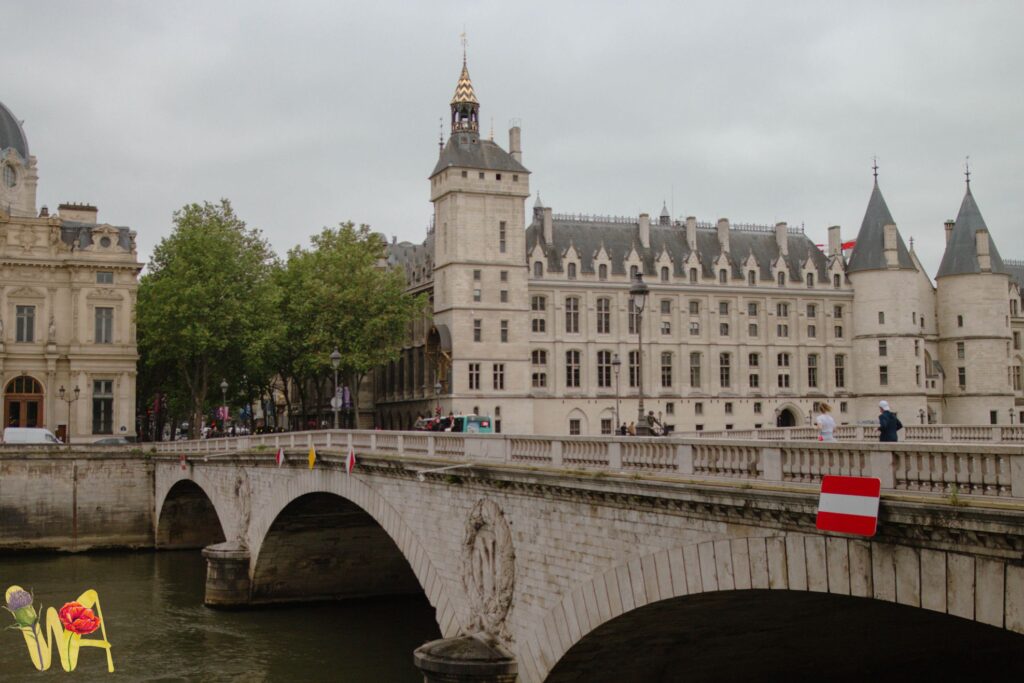 巴黎西堤島景點-La Conciergerie巴黎古監獄外觀